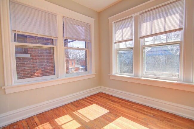 Building Photo - 3139 Halliday Ave