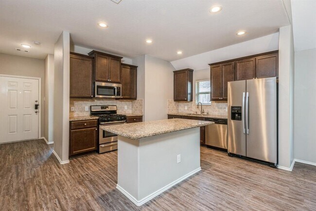 Building Photo - 8435 Coral Cove Pass Ln