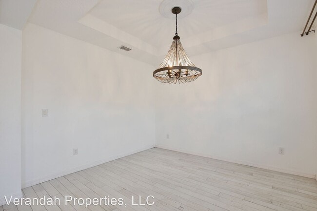 Building Photo - 4 br, 2.5 bath House - 19270 Fallglo Dr.