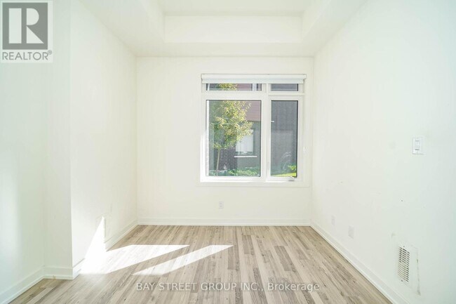 Building Photo - 370 Red Maple Rd