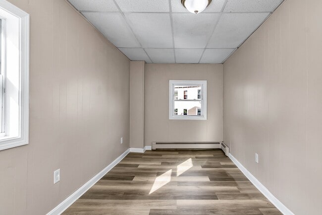 Building Photo - 153 Union St