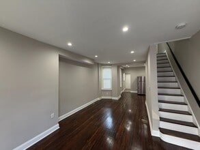 Building Photo - 2934 N Taylor St