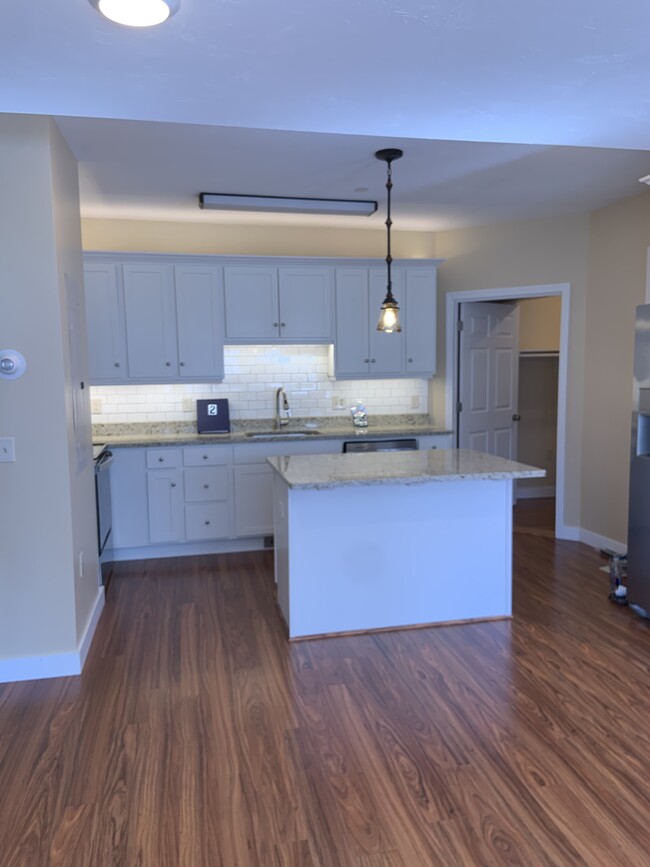 Building Photo - 110 Ashburnham St
