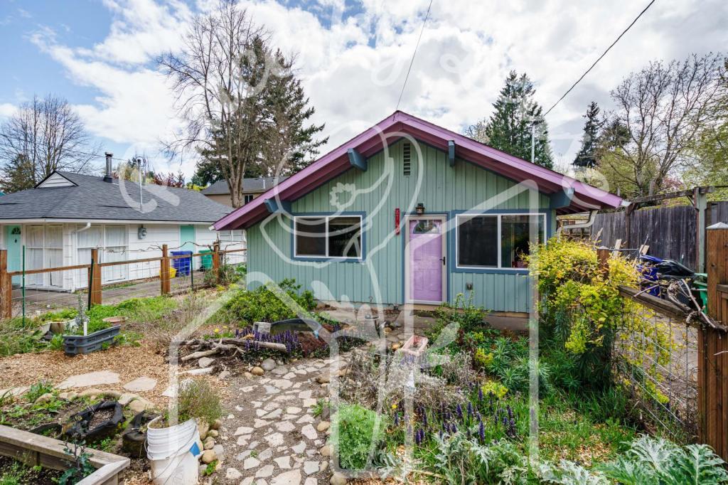 Foto principal - 8740 N Hartman St