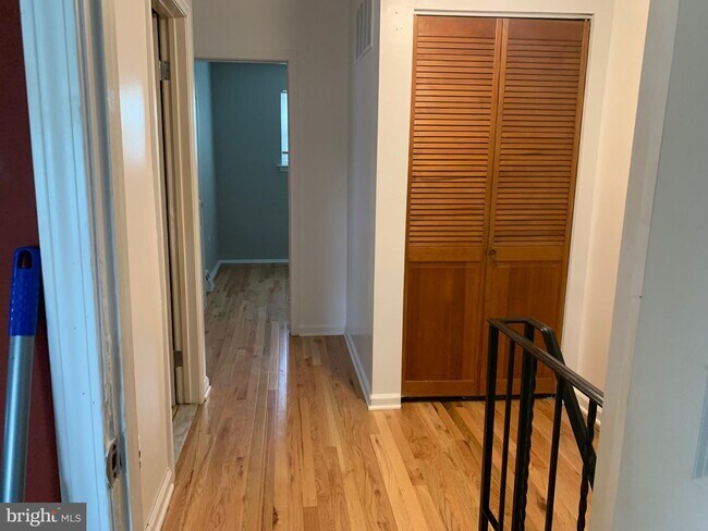 Foto del edificio - 632 Village Ln.
