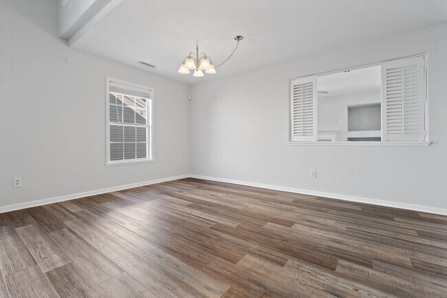 Building Photo - WOW! Spacious 3 bedroom home with home office!