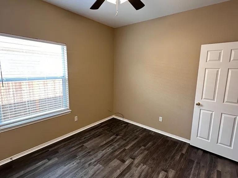 Foto principal - 990 Sierra Vista Ct