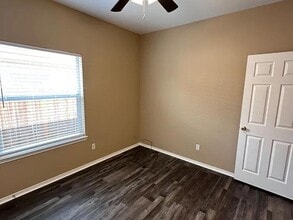 Building Photo - 990 Sierra Vista Ct