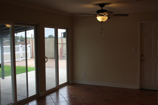 Building Photo - 4649 Mt Armet Dr