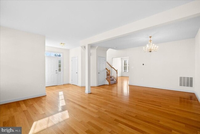 Building Photo - 927 Buttonwood Terrace NE