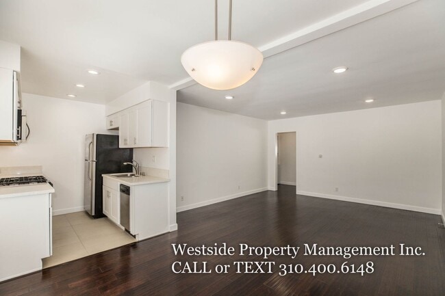 Building Photo - 2 br, 2 bath House - 1119 Lincoln Blvd. #9