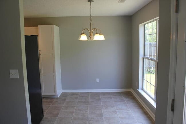 Building Photo - 134 Ashdown Dr