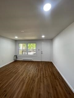 Building Photo - 375 Whiton St