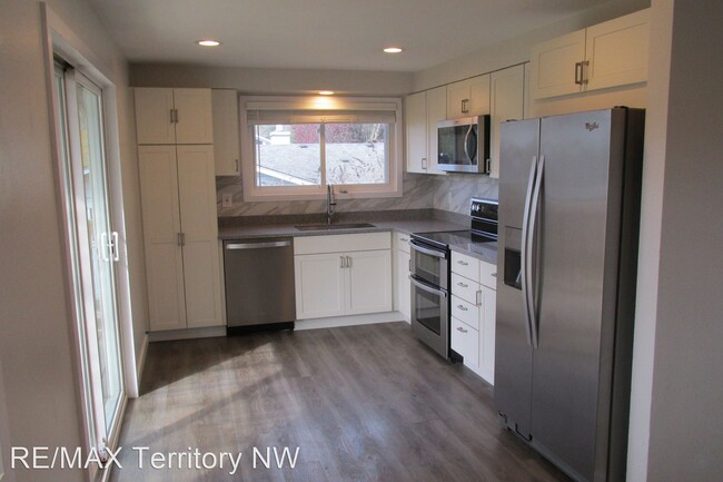 Building Photo - 3 br, 2 bath House - 1716 Sunset Drive