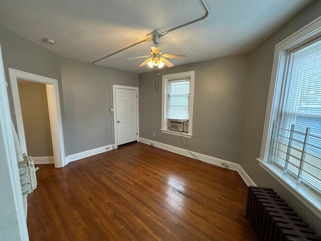 Foto del edificio - 3235 Jefferson Ave