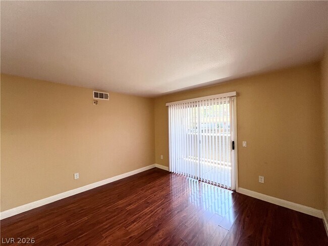Foto del edificio - 5055 W Hacienda Ave