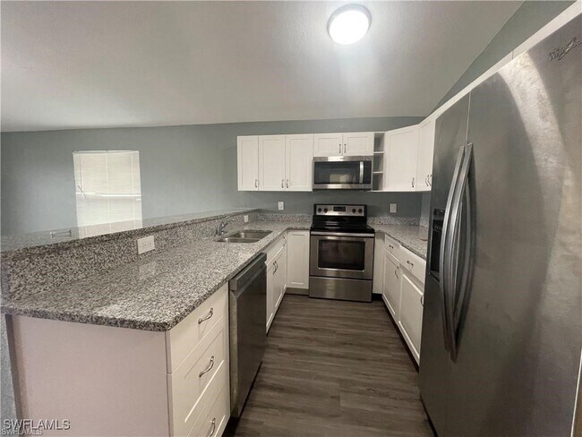 Foto del edificio - 4804 24th St SW