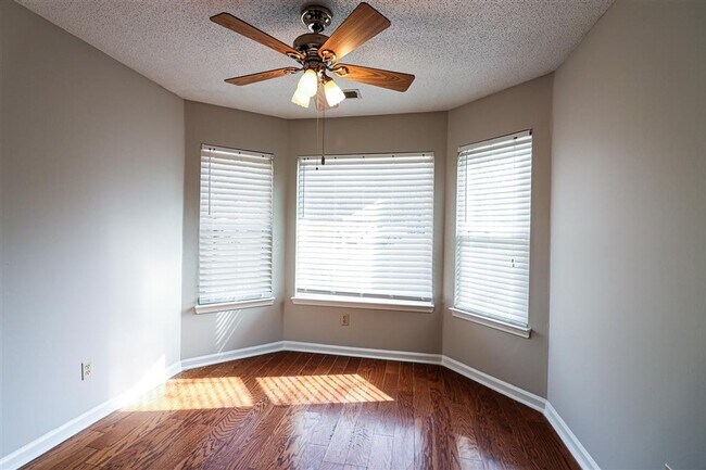 Foto del edificio - 3BD/2BA Home in Lakeland. Conveniently located. Pets Welcome.