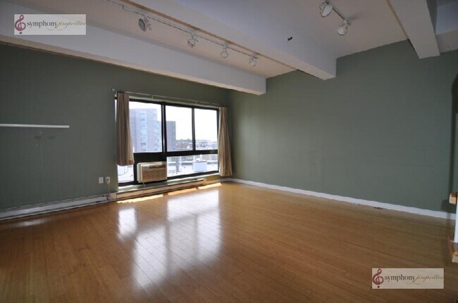 Building Photo - 12 Stoneholm St