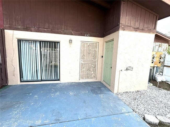 Foto del edificio - 4142 Flying Fortress Ave