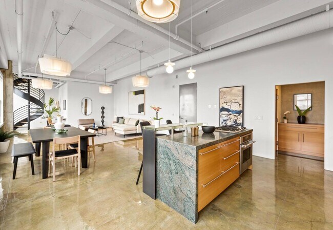 Building Photo - 1BR/1BA PENTHOUSE! Enormous Private Roof Deck! Laundry! Parking Available! PROGRESSIVE
