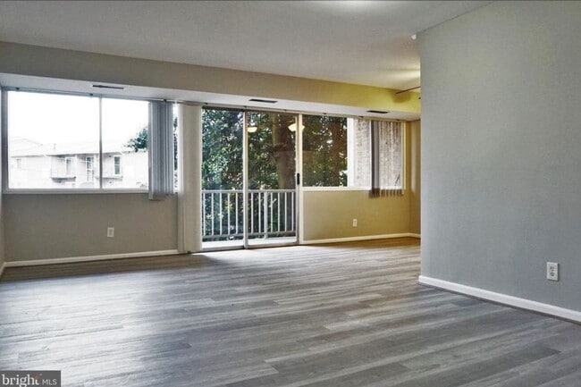 Ample space - 431 N Armistead St