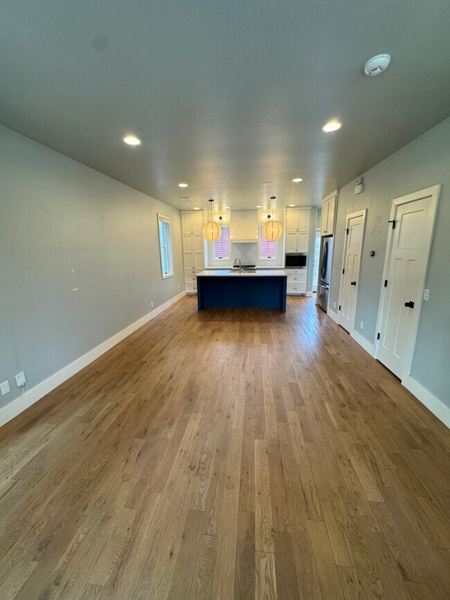 Building Photo - 1817 Runway Blvd