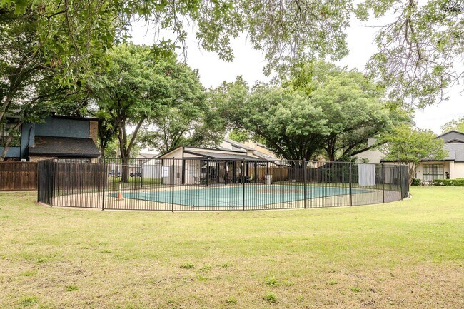 Foto del edificio - 4208 Picasso Dr