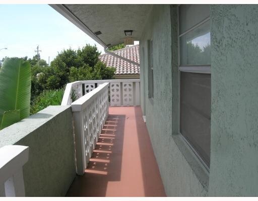 Foto del edificio - 2607 NE 8th Ave