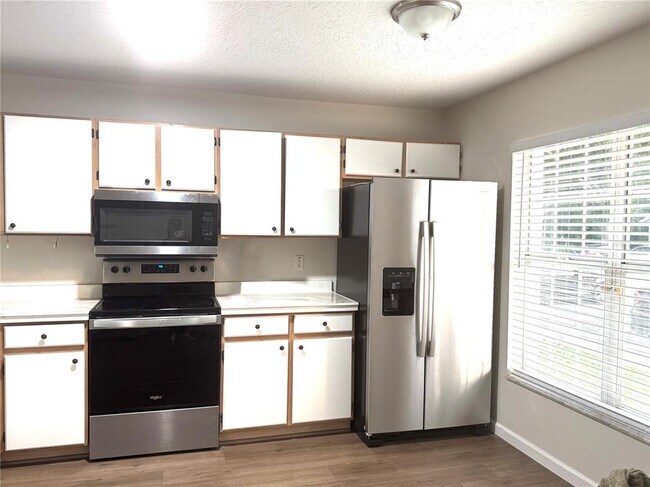 Building Photo - 2158 Cypress Bay Blvd