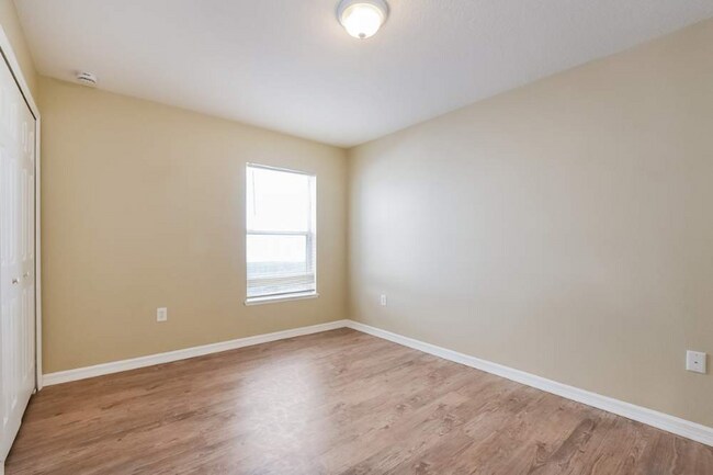 Foto del edificio - 2913 Ariel Ave