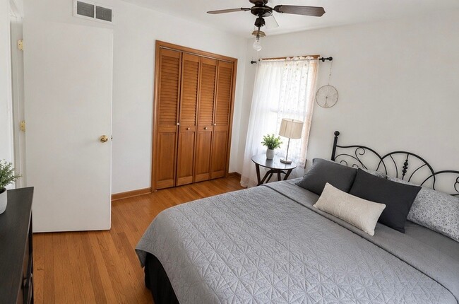 Foto del edificio - 4625 W Tripoli Ave