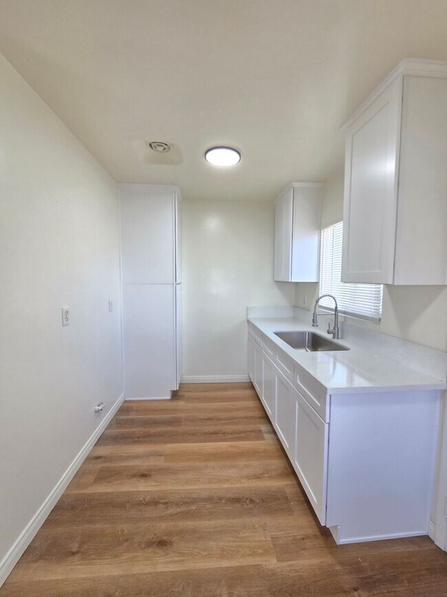 Foto del edificio - Charming 1-Bedroom, 1-Bathroom Detached Unit – Fully Remodeled!