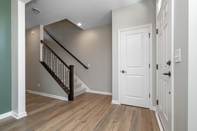 Foto del edificio - 848 Woodlawn Ave