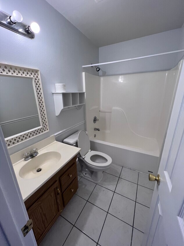 3412 N 10th St, Ocean Springs, MS 39564 House for Rent in Ocean