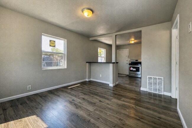 Foto del edificio - 2015 W 19th St