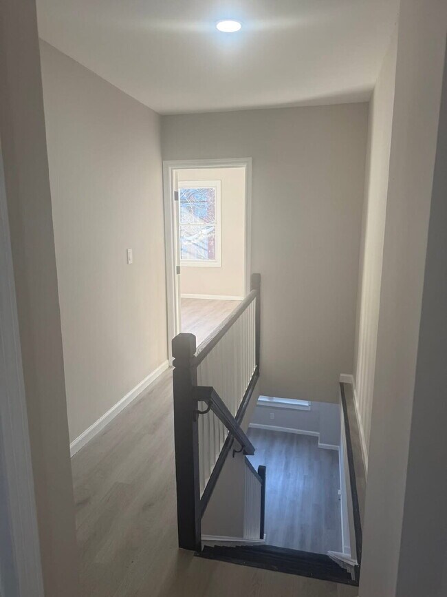 Foto del edificio - "Charming 4-Bedroom Townhouse in Trenton – Ideal Urban Living on MLK Jr. Blvd!"