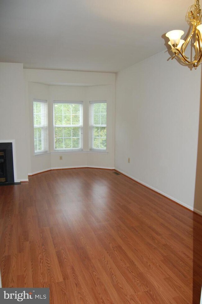 Building Photo - 65 Arbor Cir