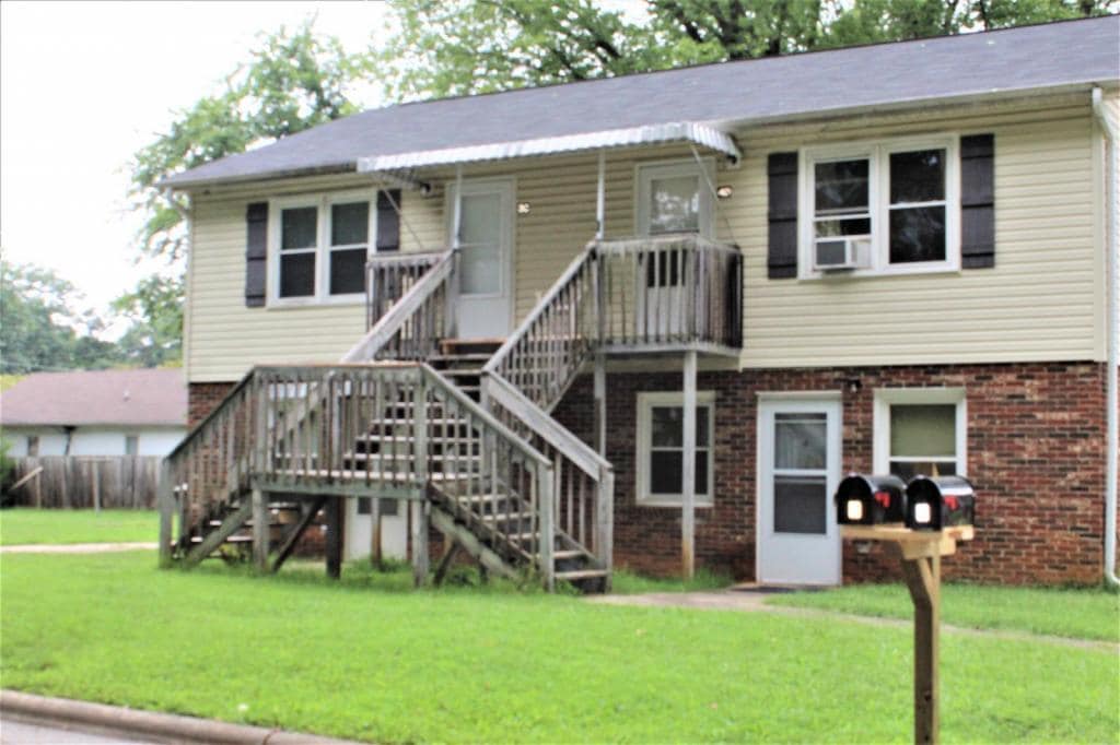 Primary Photo - 1653 Dane St