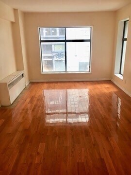 Primary Photo - 5 E 32nd St