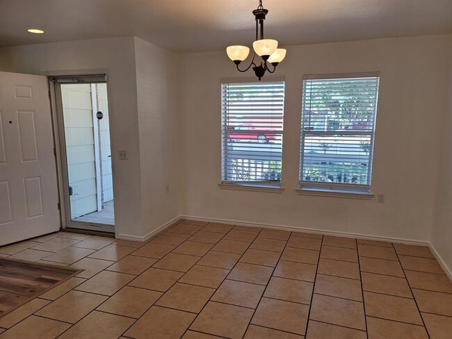 Building Photo - 707 Windledge Dr