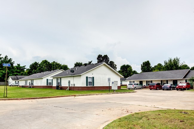 Building Photo - Z-Josie Lane