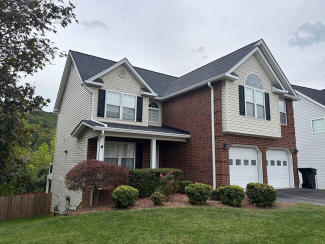 Building Photo - 4465 Olyvia Place