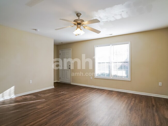 Building Photo - 67 Wolf Creek Ln