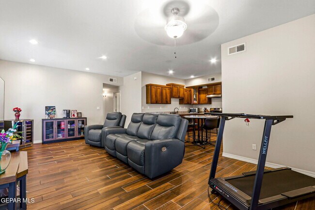 Foto del edificio - 3425 Dana Grey Dr