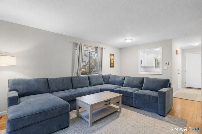 Foto del edificio - 9 Avon Ct