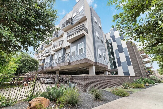 Foto del edificio - 1011 Studemont St