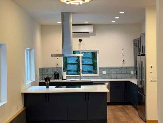 Foto del edificio - 2213 Squalicum Mountain Rd