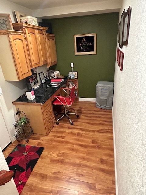 Building Photo - 1020 S San Marino Way