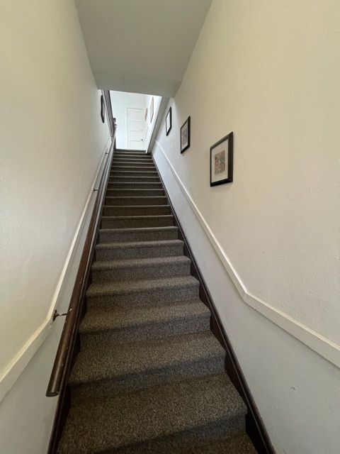 Private Staircase - 1510 Mission St